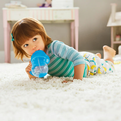 Vaso entrenador con pajita flexible Munchkin Any Angle, 7 oz, azul