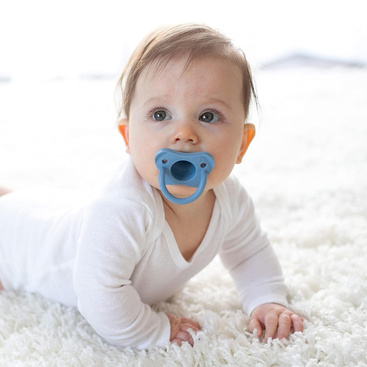 Dr. Brown's HappyPaci - Chupete de bebé 100% de silicona, diseño contorneado de una pieza, blanco, azul, azul claro, 0.0-19.7 ft, sin BPA, paquete de 3