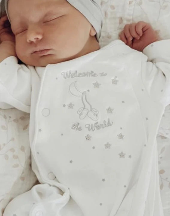 Saquito y gorro de dormir Welcome To The World